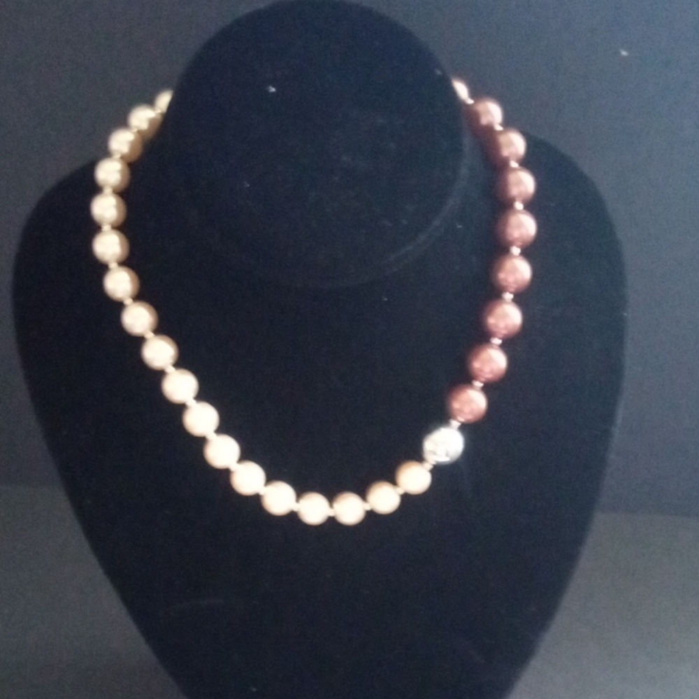 Elegant Two-Tone Beaded Necklace